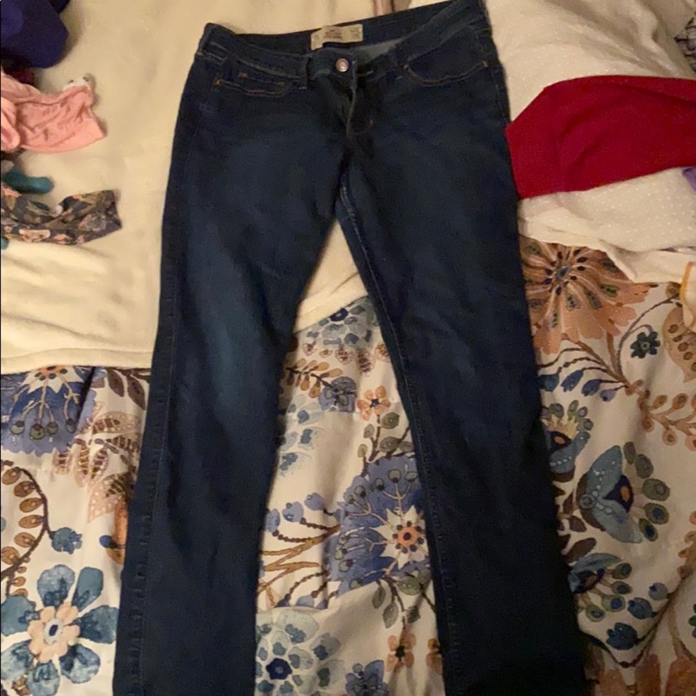 Hollister dark wash skinny jeans